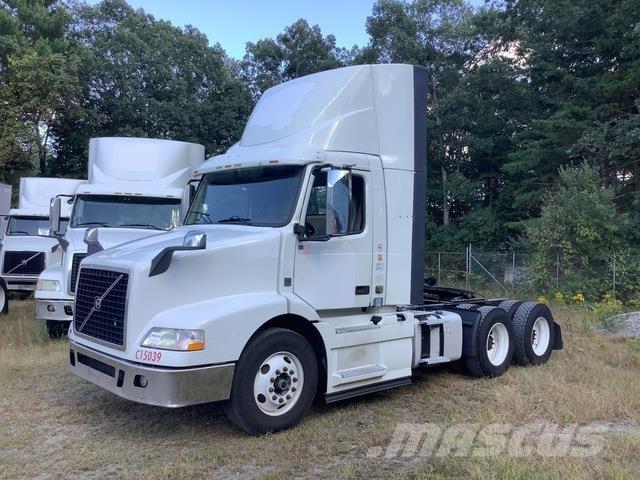 Volvo VNM 牵引车