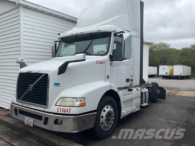 Volvo VNM 牵引车