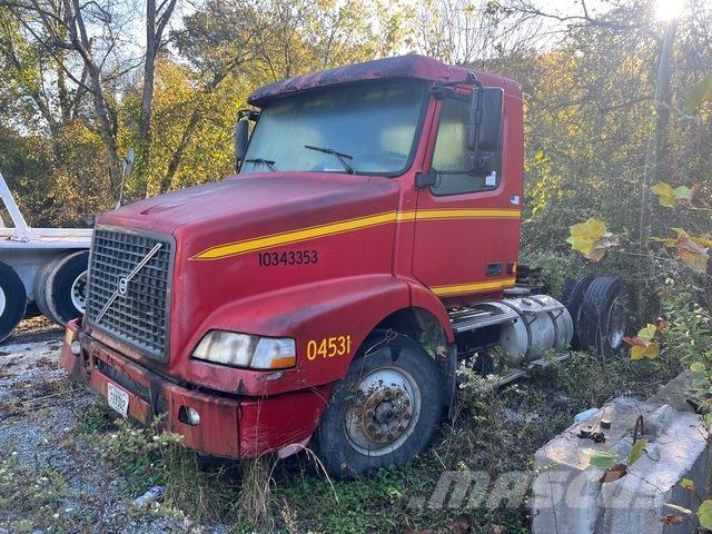 Volvo VNM200 牵引车