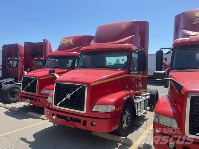 Volvo VNM42T 牵引车