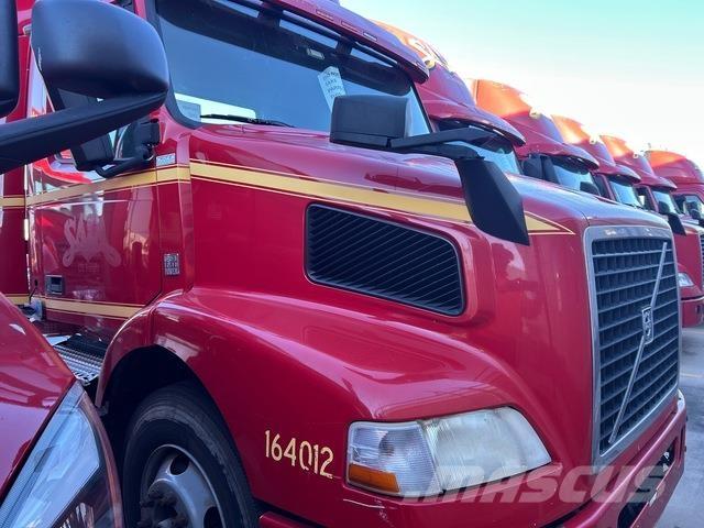 Volvo VNM42T 牵引车