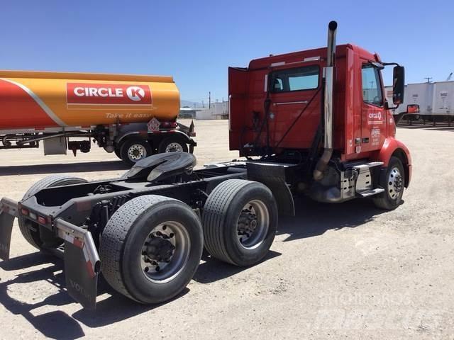Volvo VNR 牵引车