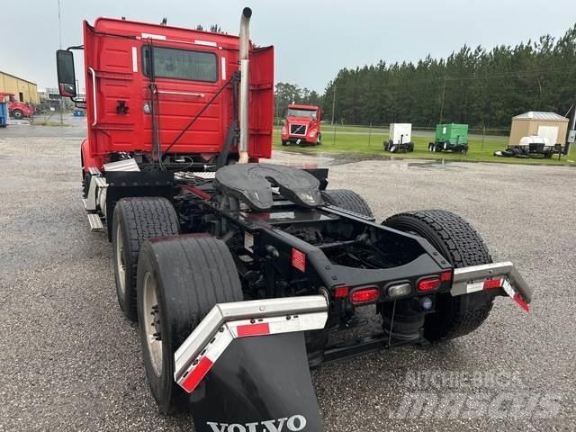 Volvo VNR 牵引车