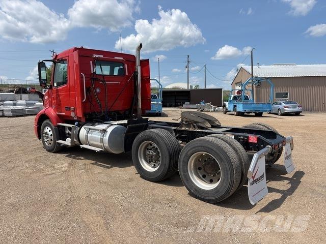 Volvo VNR 牵引车