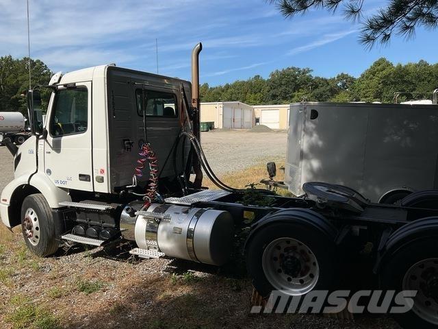 Volvo VNR 牵引车