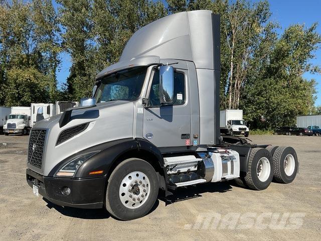 Volvo VNR 300 牵引车