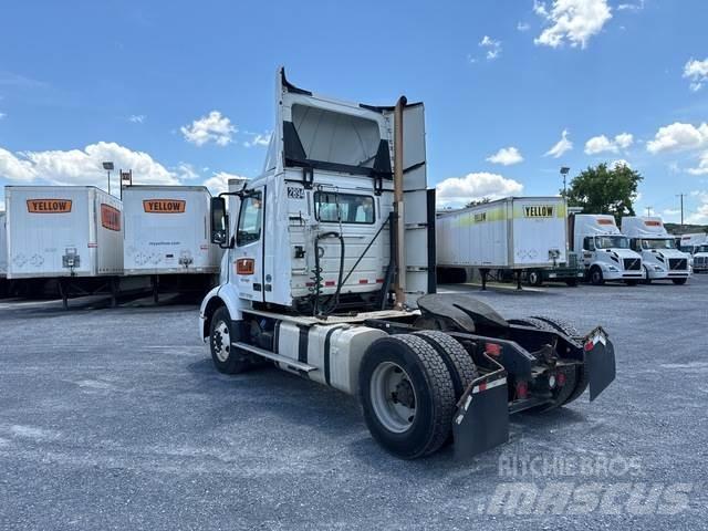 Volvo VNR300 牵引车