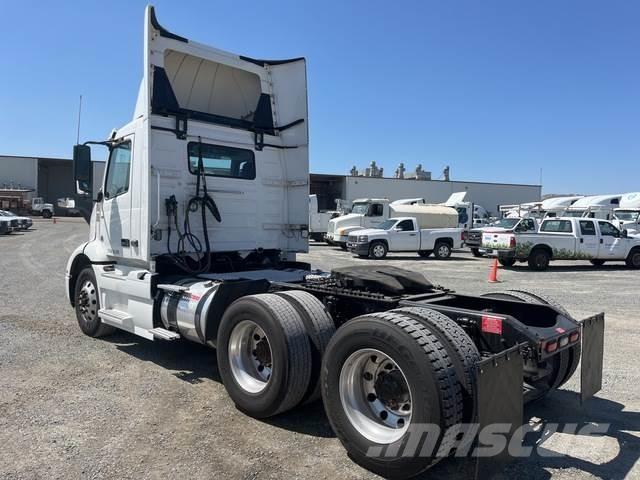 Volvo VNR300 牵引车