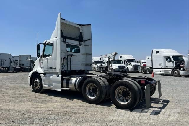 Volvo VNR300 牵引车