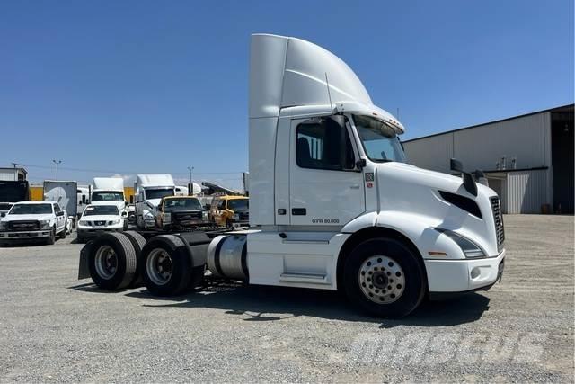 Volvo VNR300 牵引车