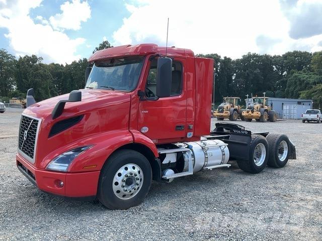 Volvo VNR300 牵引车