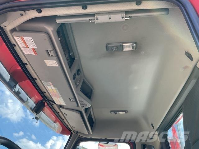 Volvo VNR300 牵引车