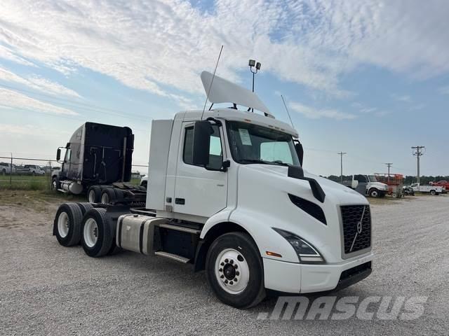 Volvo VNR64300 牵引车