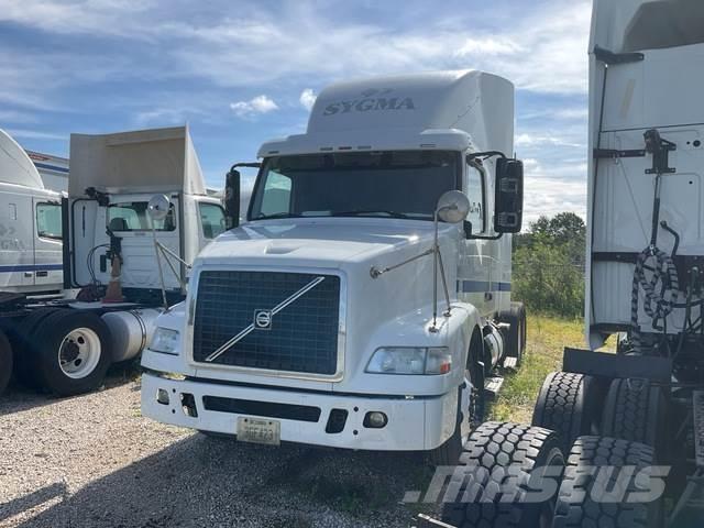 Volvo VNR64T 牵引车