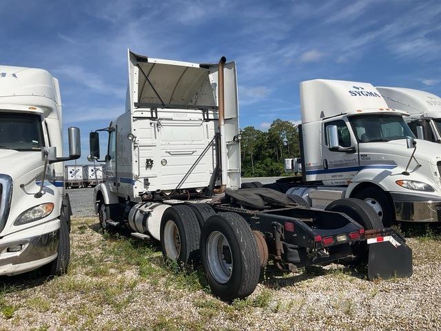 Volvo VNR64T 牵引车