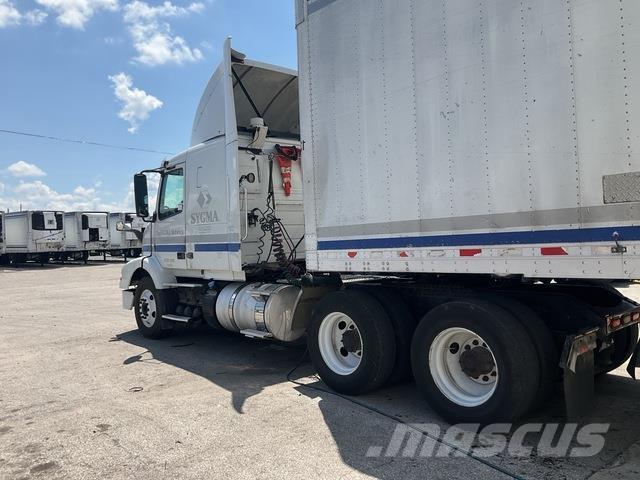 Volvo VNR64T 牵引车