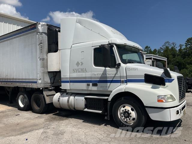 Volvo VNR64T 牵引车