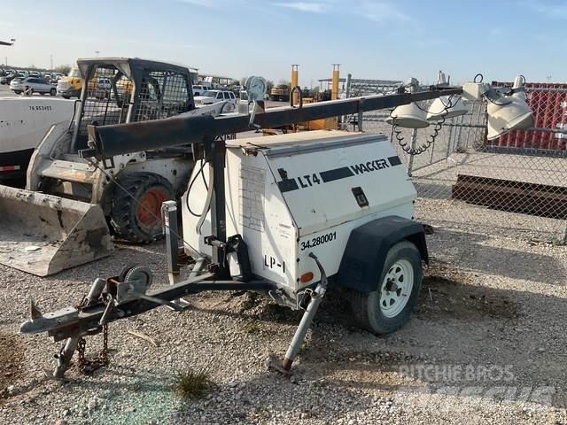 Wacker LT4 拖车式灯塔