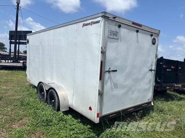 Wells Cargo  厢式拖车