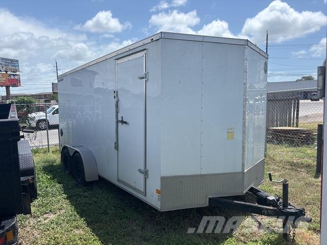 Wells Cargo  厢式拖车