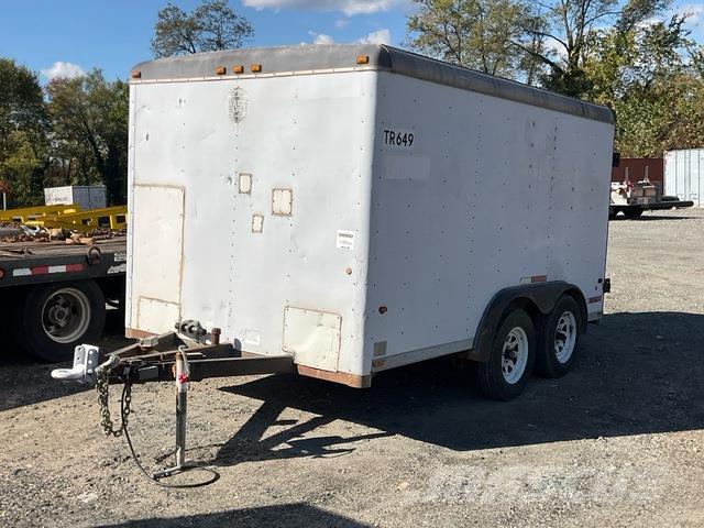 Wells Cargo  厢式拖车