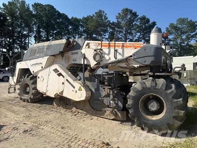 Wirtgen WR240i 土壤压实机