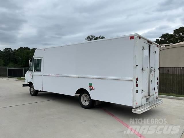 Workhorse P42 商务面包车