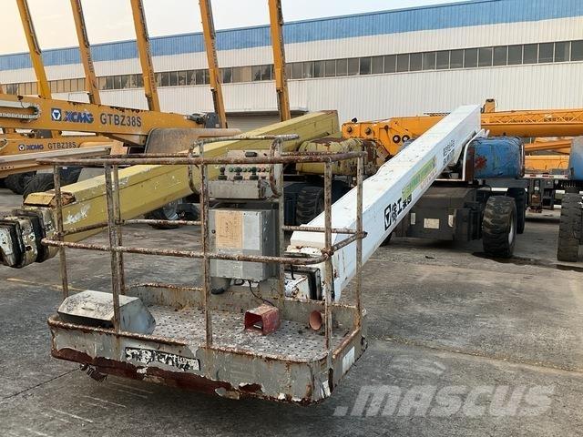 XCMG GKS28 直臂高空工作平台