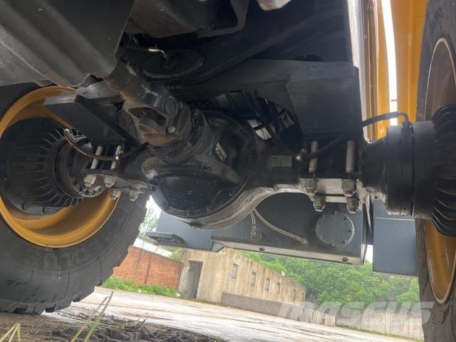 XCMG XC938 轮式装载机