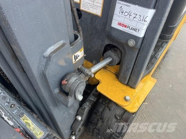 XCMG XCB-TW 电动叉车