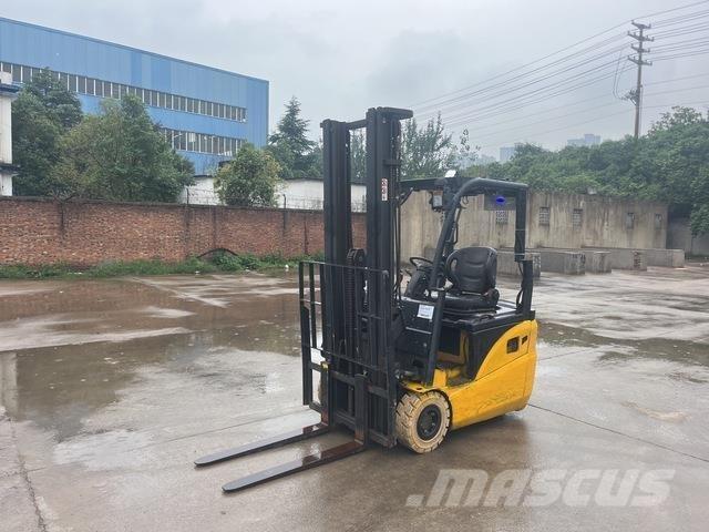 XCMG XCB-TW18 电动叉车
