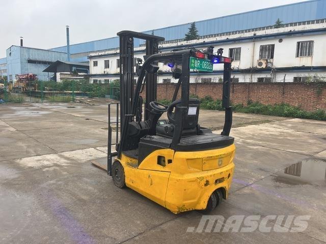 XCMG XCB-TW18 电动叉车