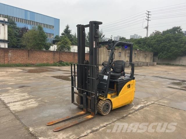 XCMG XCB-TW18 电动叉车