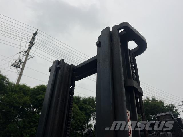 XCMG XCB-TW18 电动叉车