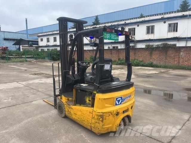 XCMG XCB-TW18 电动叉车