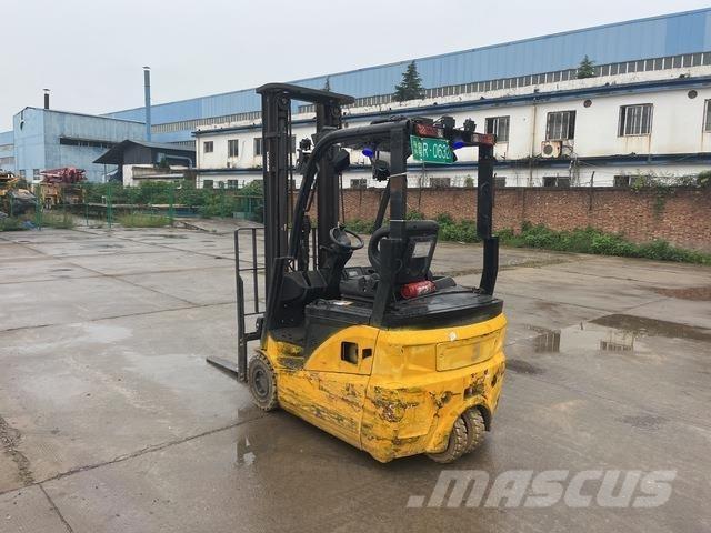 XCMG XCB-TW18 电动叉车