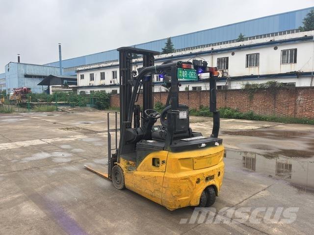 XCMG XCB-TW18 电动叉车
