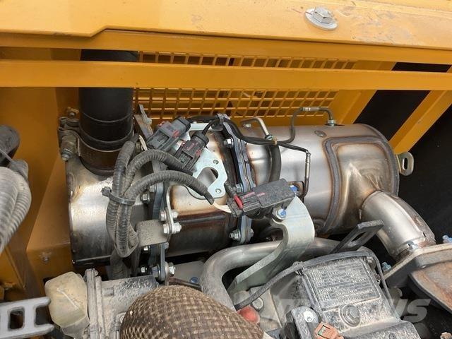 XCMG XE105GA 履带挖掘机
