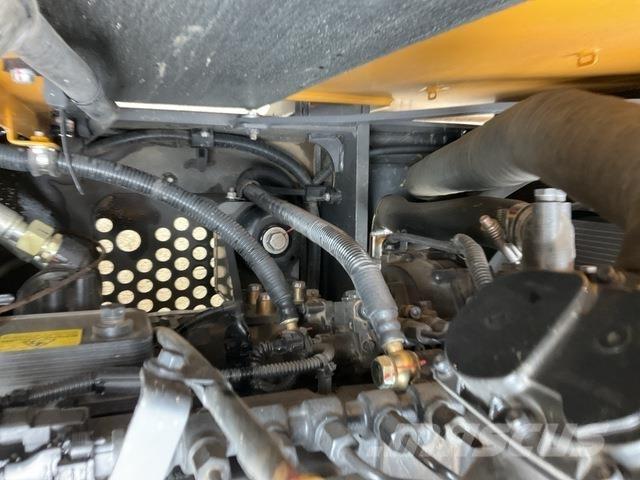 XCMG XE135G 履带挖掘机