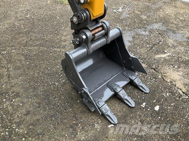 XCMG XE17U 小型挖掘机