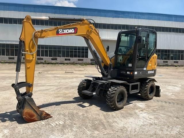 XCMG XE60WG 轮式挖掘机