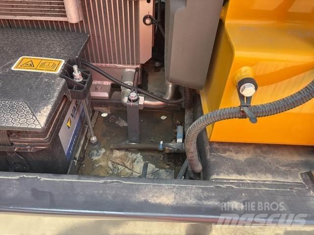 XCMG XE75GA 履带挖掘机