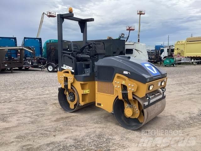 XCMG XMR303S 双轮压路机