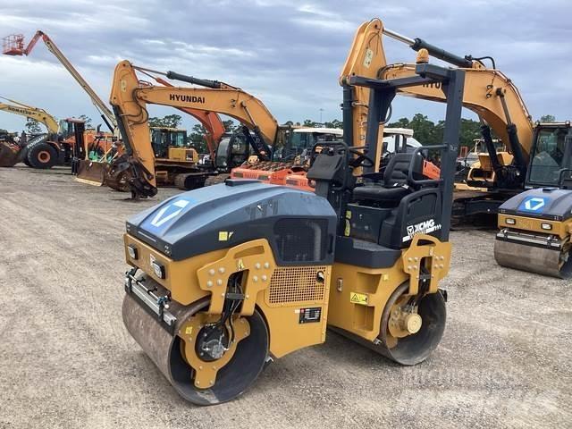 XCMG XMR303S 双轮压路机