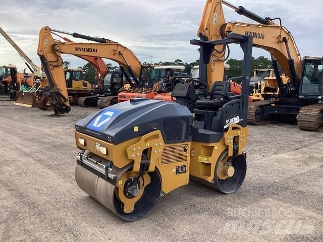 XCMG XMR303S 双轮压路机