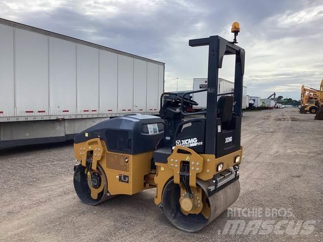 XCMG XMR303S 双轮压路机
