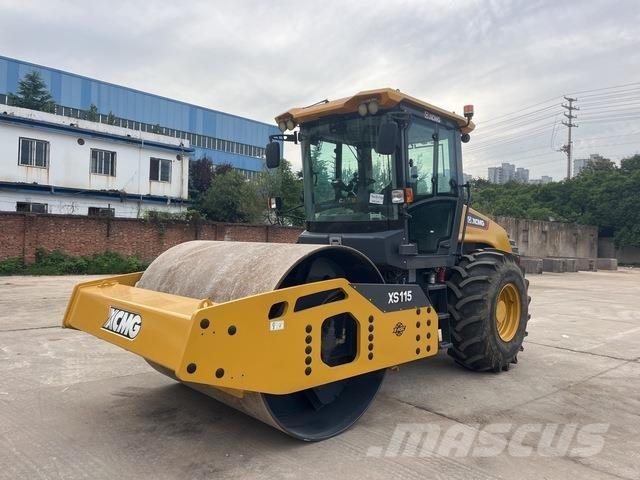 XCMG XS115 单轮压路机