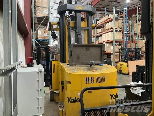 Yale NTA030SB 中端式装载机