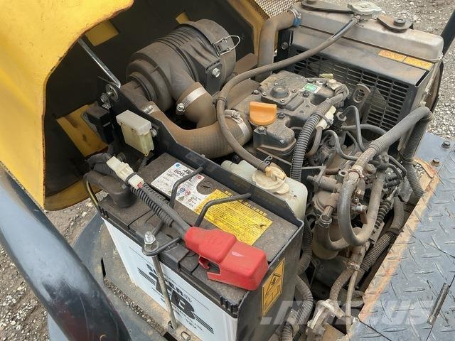 Yanmar C12R-B 履带式自卸车