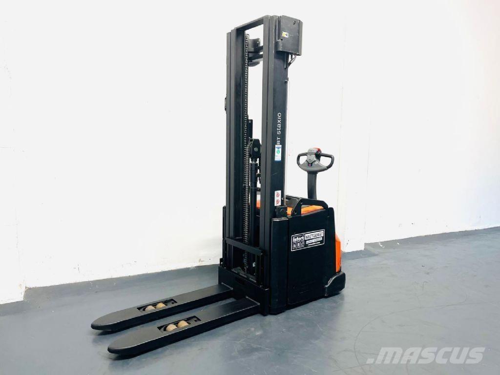 BT SWE 160 L 手推堆垛车